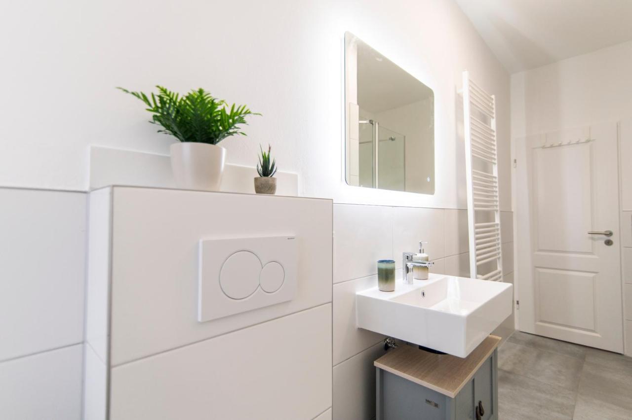 Peter Apartments - Wohnung 90Qm, 3 Schlafzimmer, Kueche, Wohnzimmer, Balkon, Netflix Fulda Exterior photo
